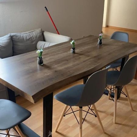 Zimmer In Wohnung Monteure Apartment Kuche Modern Enger Luaran gambar